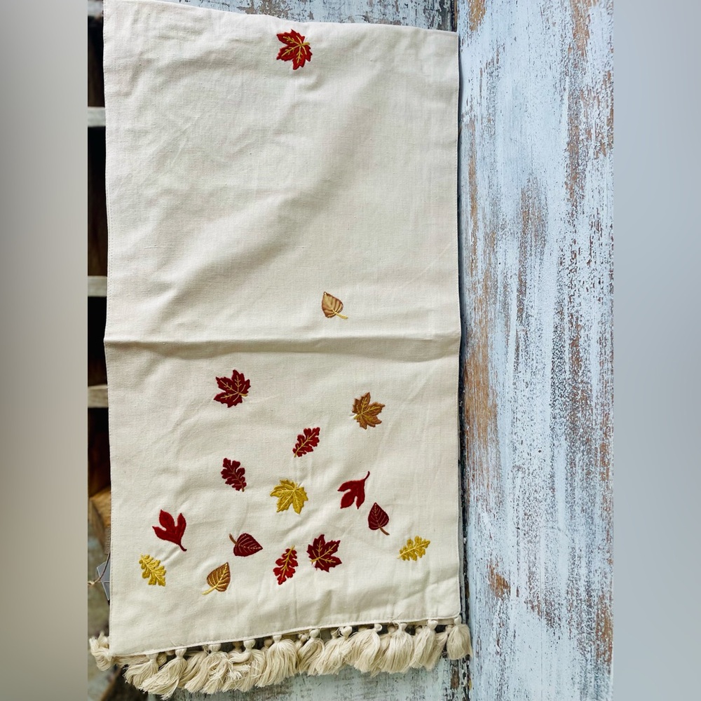 Falling Leaves Table Runner - Picture 3 of 15